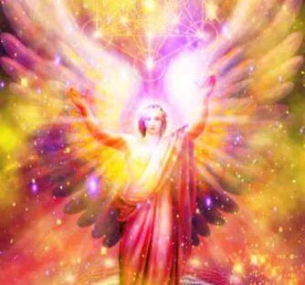 L’Arcangelo Metatron L’Arcangelo Metatron viene giustamente considerato il più terreno tra gli arcangeli, perché inizialmente fu un uomo saggio e virtuoso che poi Dio mandò in Cielo. La sua anima è stata per tutta la vita piena di fede, di amore verso gli altri uomini ed è sempre stato molto attento ai significati delle azioni, nutrendo la convinzione che solo colui che impara in permanenza da ciò che accade dentro e fuori di lui sarà davvero capace di aiutare gli altri. Così, egli ha cercato da sé il cammino della conoscenza e della bontà dell’animo.