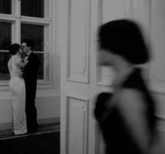 Gelosia ed evoluzione spirituale (IV) In questo periodo della mia vita sto affrontando una situazione per me difficile e dolorosa che mi porta a guardare con più sincerità in me stessa e a scoprire quali siano le cause più profonde di questa sofferenza. Fino a questo momento avevo sempre voluto evitare di vedere le cose per quelle che sono vivendo la gelosia e le emozioni ad essa collegate, in maniera sotterranea ed inconsapevole.